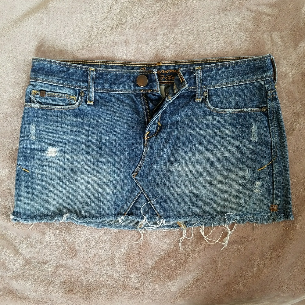 A&F vintage denim distressed mini skirt sz 00